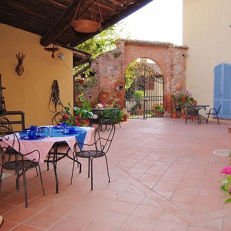 Il Colombaio, Siena -Appartamenti E Camere- Isola d'Arbia Luaran gambar
