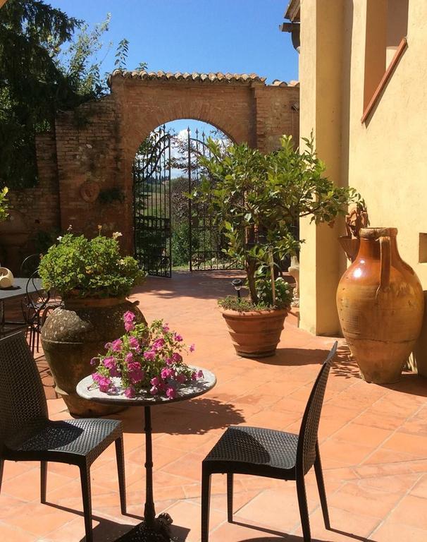 Il Colombaio, Siena -Appartamenti E Camere- Isola d'Arbia Luaran gambar