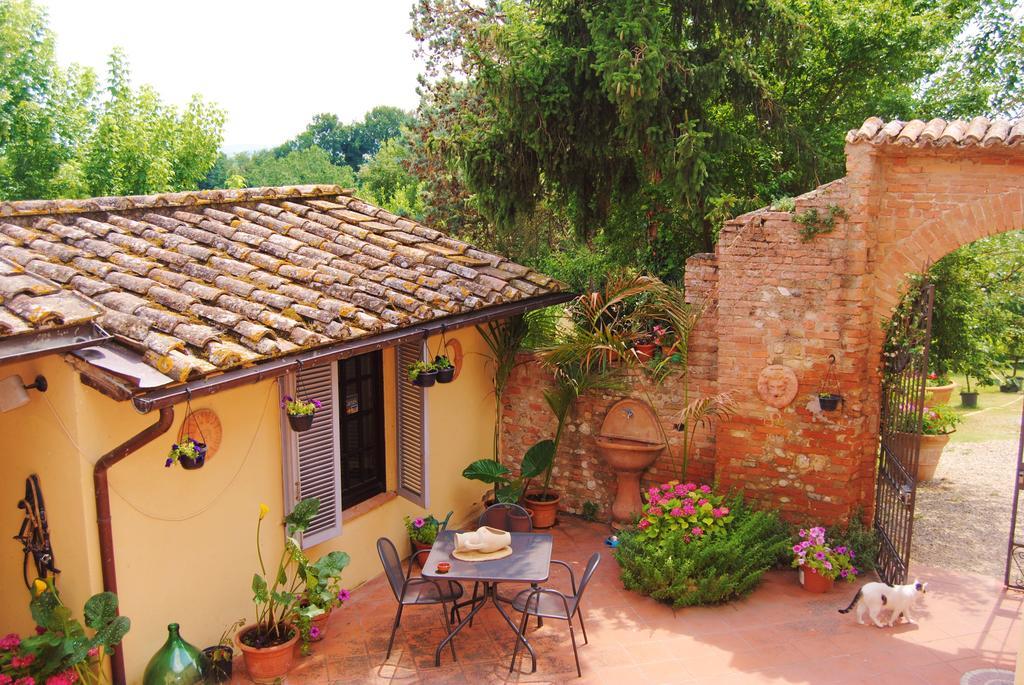 Il Colombaio, Siena -Appartamenti E Camere- Isola d'Arbia Luaran gambar
